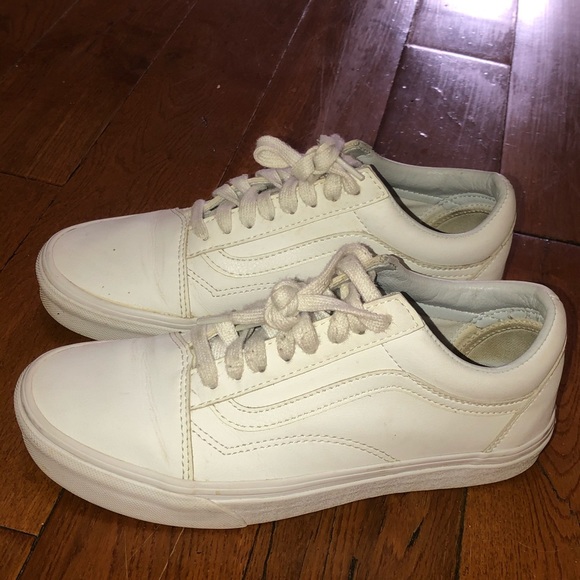 Vans White Leather Sneakers Size 8 EUC - Picture 2 of 5